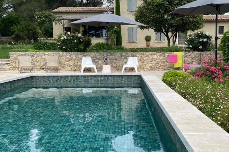 Модели Bali Stone предлагаются в двух форматах: стандартный 25x25 мм и Penta в виде крупных кусочков 50x50 мм.