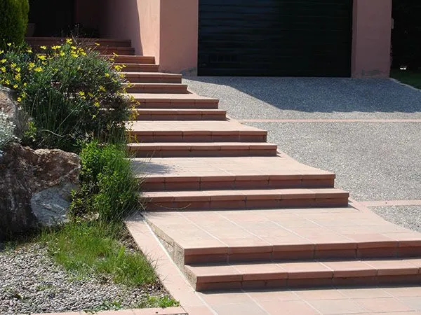 Ступени MONTSERRAT от производителя Calaf Ceramicas –  фото