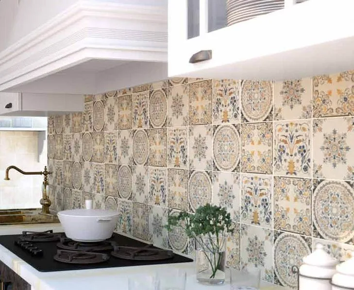 SAINT TROPEZ (Carmen)