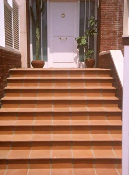 Ступени MONTSERRAT от производителя Calaf Ceramicas –  фото