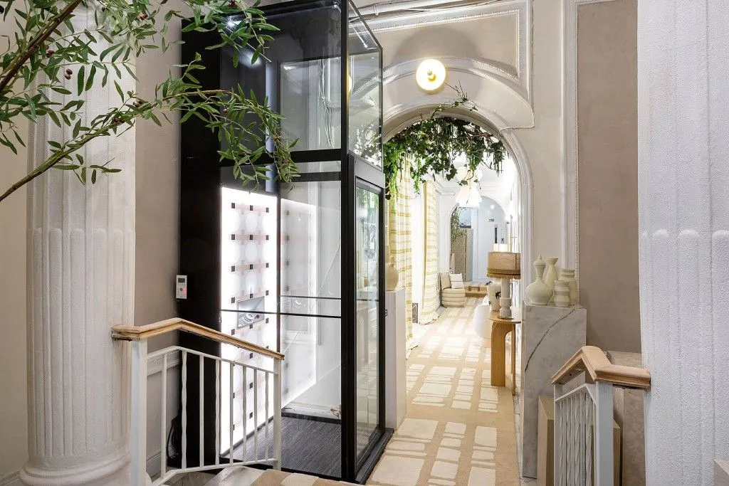 На фото пространство Фонда Prodis «470 gracias» работы дизайнеров студии Devesa & Agenjo, выбравших модели Neolith.