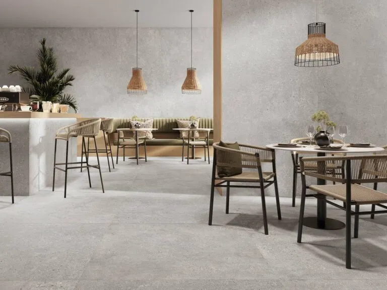 Крупноформатная плитка – отличный вариант для получения однородной отделки