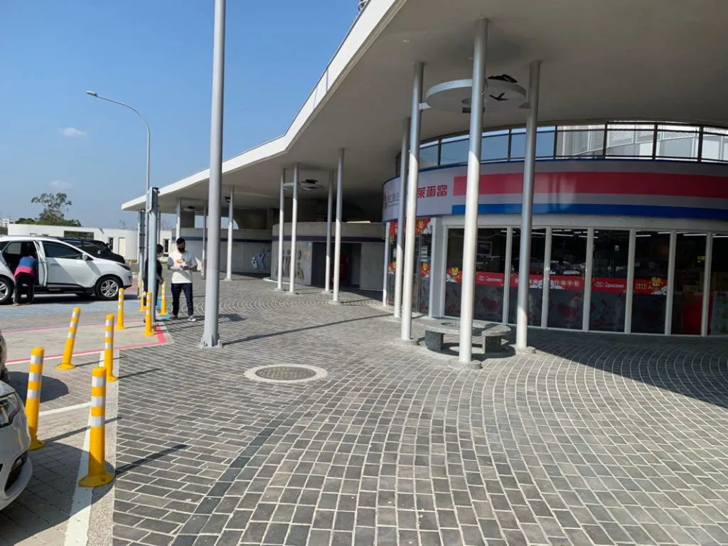 Керамогранит River подходит для мест с интенсивным движением