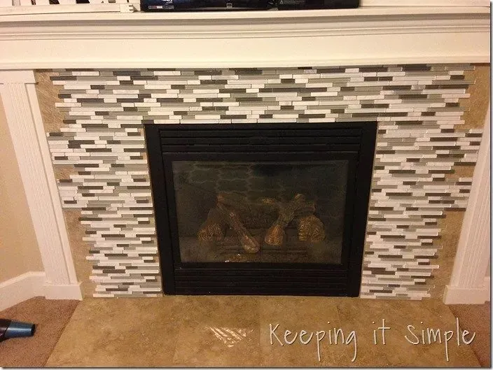 Стеклянная мозаика для камина