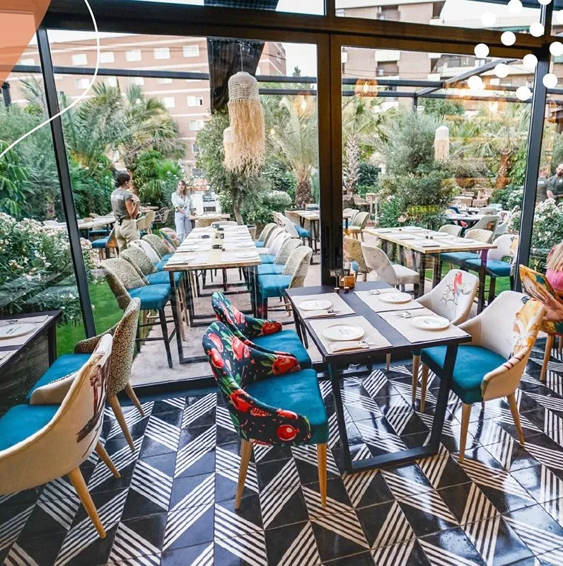 С помощью напольной плитки удалось получить эффектные комбинации