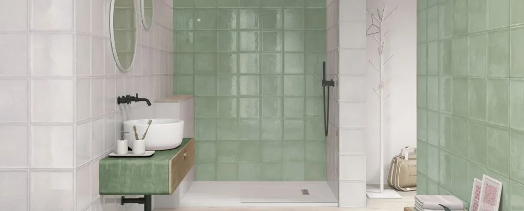 Маленькие форматы для больших идей – это новое предложение от испанского производителя, которая отправляется в Орландо с коллекцией Rain, объединяющей изделия малого размера, с помощью которых можно создавать дизайны, полные возможностей.