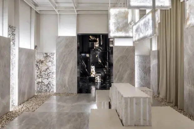 Экспозиционное пространство из натурального камня на выставке Casa Decor