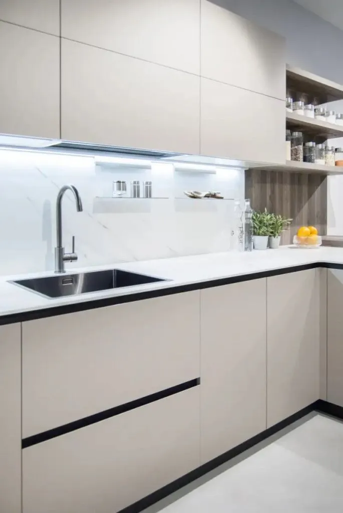 Идеальный декоративный стиль для маленьких помещений — минимализм.