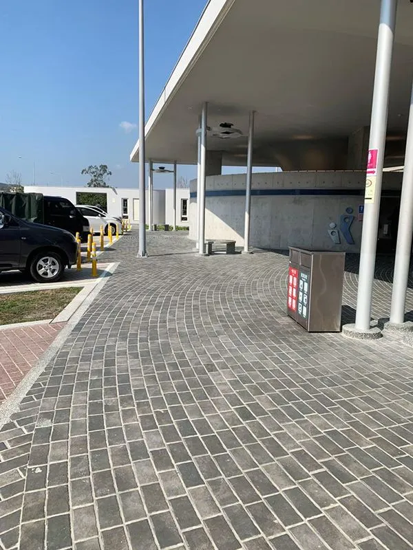 Керамогранит River подходит для мест с интенсивным движением