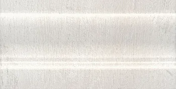 Плинтус Кантри Шик белый FMC010