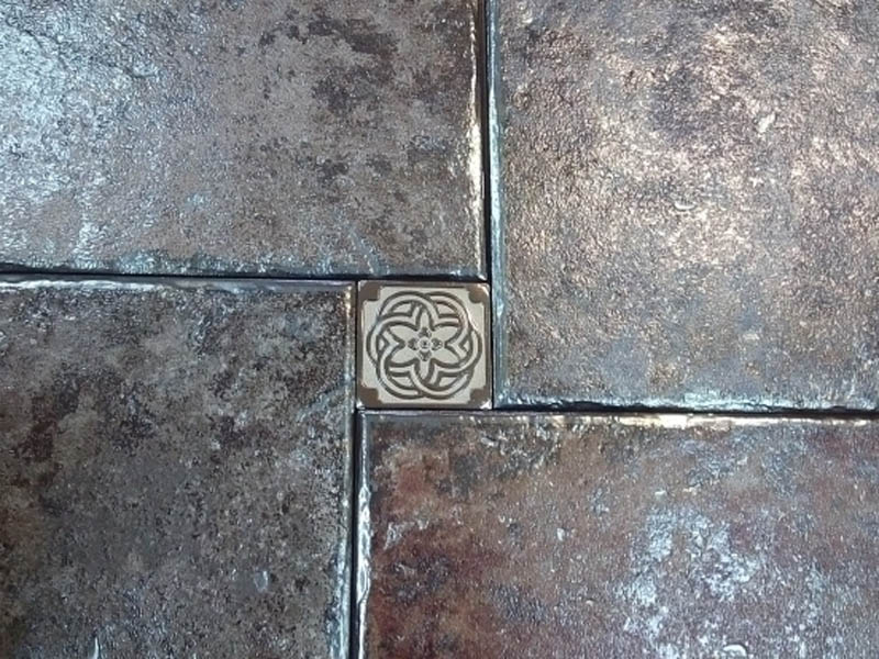 Керамическая плитка МЕТАЛЛИЧЕСКАЯ ПЛИТКА от производителя Kavarti Bronceria –  фото