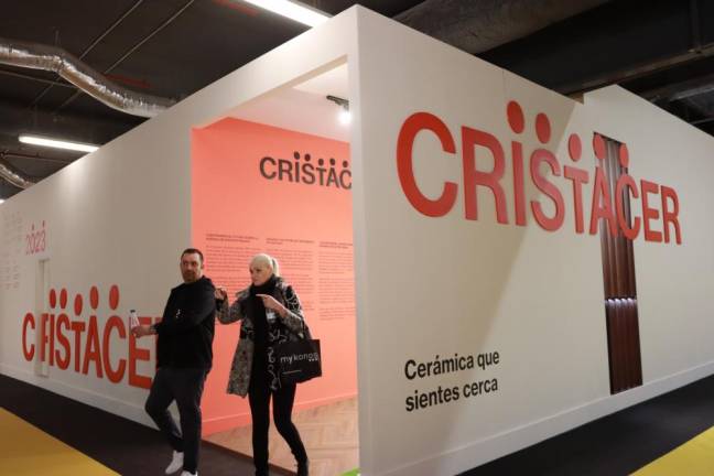 На выставке Cevisama компания Cristacer предстала с новым корпоративным имиджем и рядом новинок