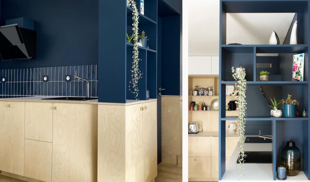 Для кухонного фартука использовалась плитка Village модели Royal Blue бренда Equipe Ceramicas.