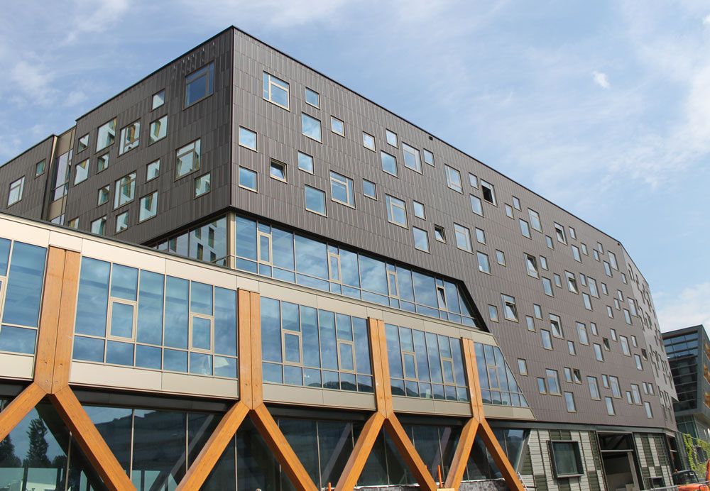 Офисное здание в Амстердаме, созданный с помощью керамического вентилируемого фасада Favemanc 