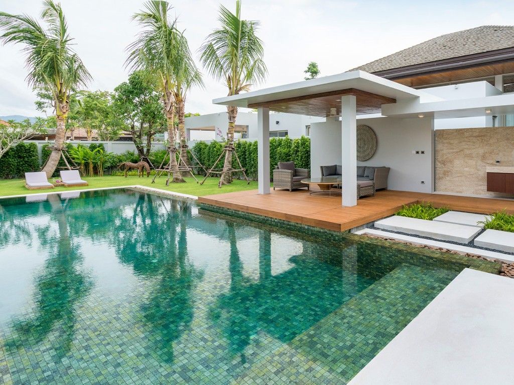 Мозаика Bali Stone 50 бренда Ezarri серии Zen — отличное покрытие для обустройства бассейна.